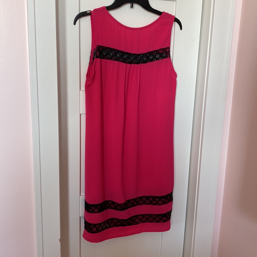 Hot Pink Dress with black lace pattern! 100% Polyester S/M